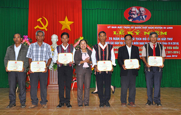 Di Linh biểu dương trưởng Ban công tác Mặt trận tiêu biểu vùng dân tộc thiểu số