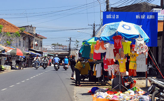 &quot;Vô hiệu&quot; 1 tấm biển báo!