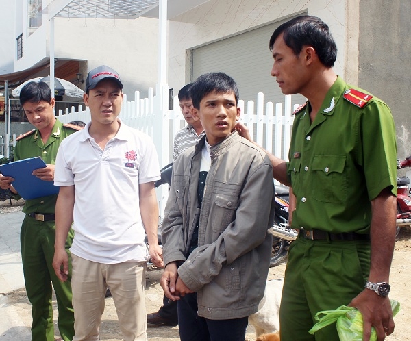 Bắt được đối tượng đập phá hàng loạt cửa kính ô tô