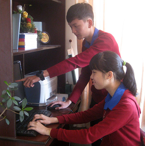 Tuổi "teen" mang đề tài diệt tế bào ung thư dự thi thế giới