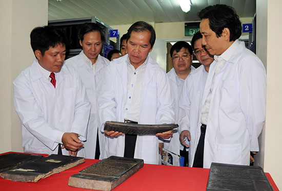 Bí thư Tỉnh ủy Lâm Đồng làm việc với Trung tâm Lưu trữ Quốc gia IV