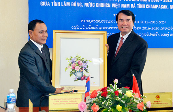 Lâm Đồng-Champasak: tiếp tục hợp tác phát triển bền vững