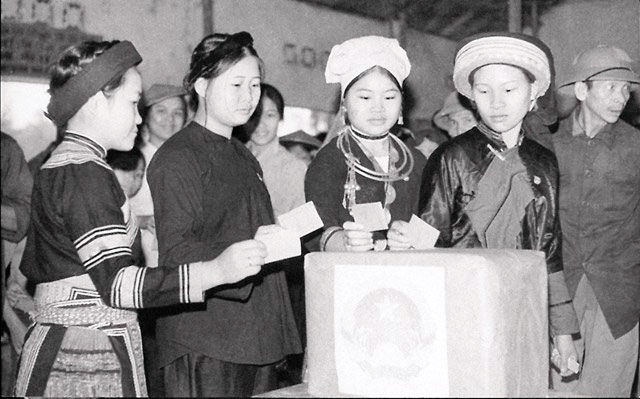 Lá phiếu niềm tin…
