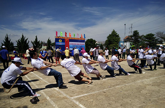 Hơn 1.000 CNVCNLĐ tham gia Ngày hội công nhân