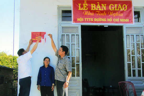 Nhiều hoạt động kỷ niệm 57 năm Ngày truyền thống bộ đội Trường Sơn (19/5/1959-19/5/2016)