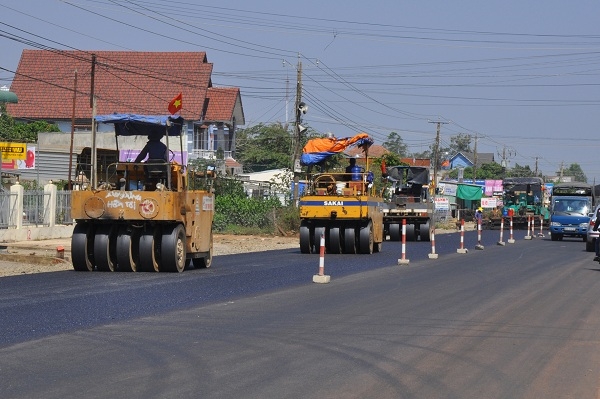 Đẩy nhanh tiến độ thi công Dự án BT Quốc lộ 20, từ Km 154+400 đến Km 268