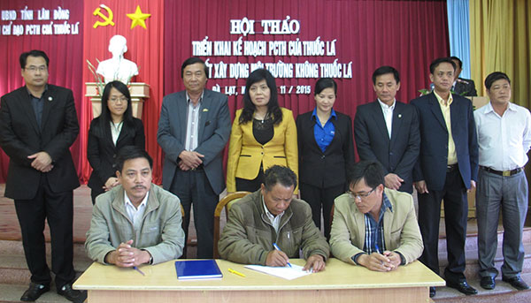 Xây dựng môi trường gia đình không khói thuốc lá