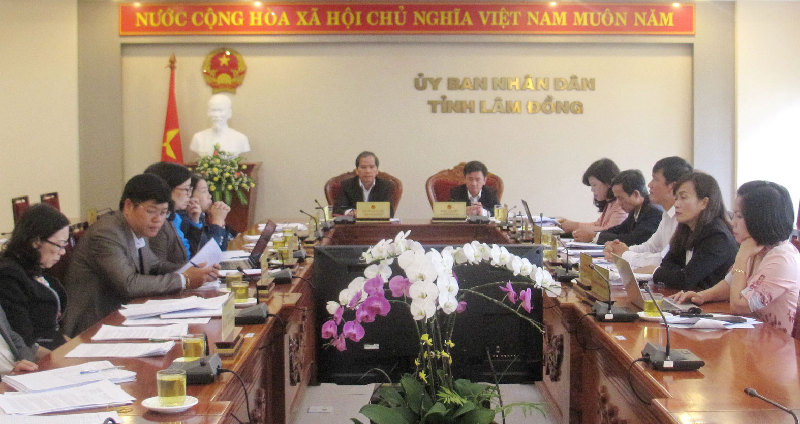 Phấn đấu đến năm 2020 cả nước có ít nhất 90% dân số tham gia BHYT