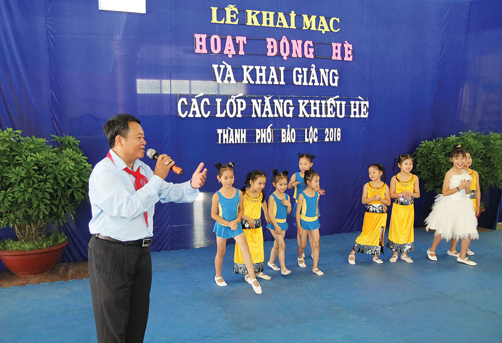 Người vun đắp tâm hồn trẻ thơ