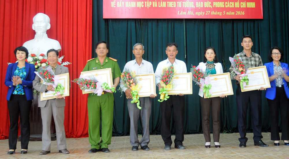 Gương Bác tỏa sáng ở Phú Sơn