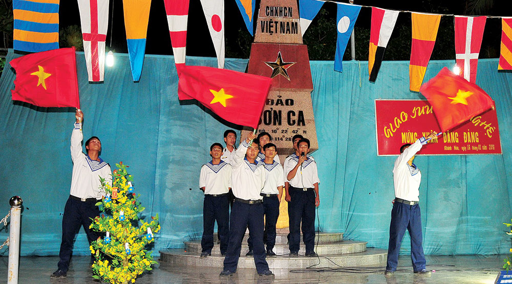 Sơn Ca vẫn hát