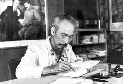 Rèn luyện đạo đức nghề báo theo tư tưởng Hồ Chí Minh