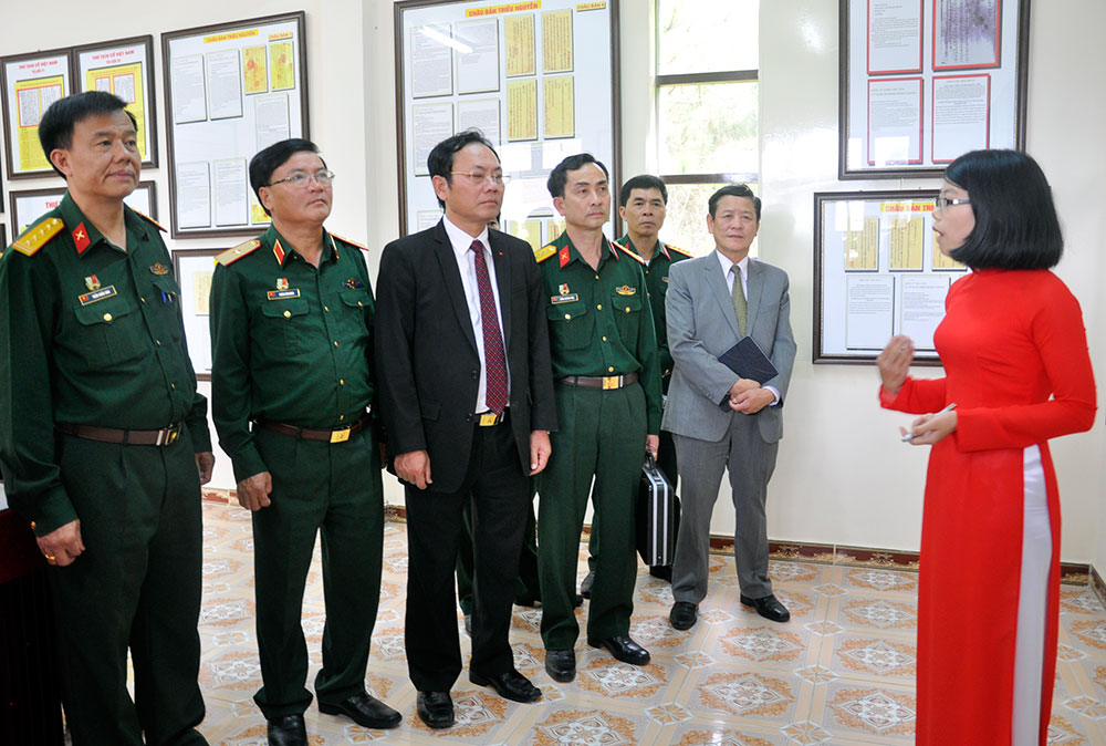 Triển lãm bản đồ và trưng bày tư liệu &quot;Hoàng Sa, Trường Sa của Việt Nam - những bằng chứng lịch sử và pháp lý&quot;