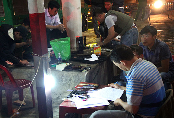 Tang vật thu giữ trong các vụ án ma túy ngày càng nhiều hơn (Trong ảnh: Một vụ án ma túy gần đây Công an Lâm Đồng thu giữ đến 1,7 kg ma túy đá)