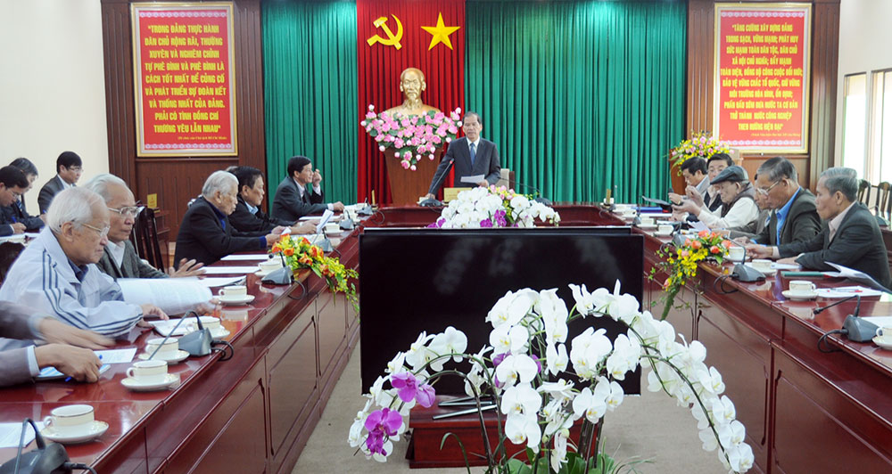 Thường trực Tỉnh ủy gặp mặt các đồng chí nguyên lãnh đạo tỉnh các thời kỳ