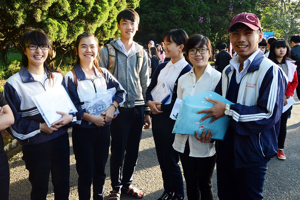 Trên 13.300 thí sinh trong tỉnh làm bài môn thi đầu tiên