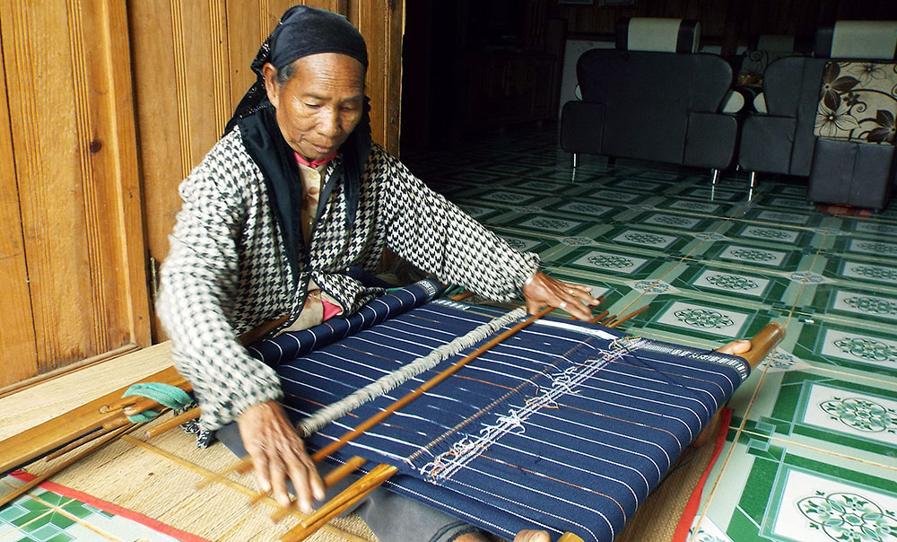 Giữ hồn thổ cẩm cho đại ngàn