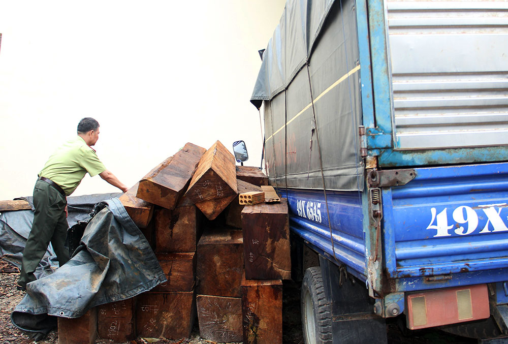 Giảm &quot;nóng&quot; nhưng chưa hết gian nan