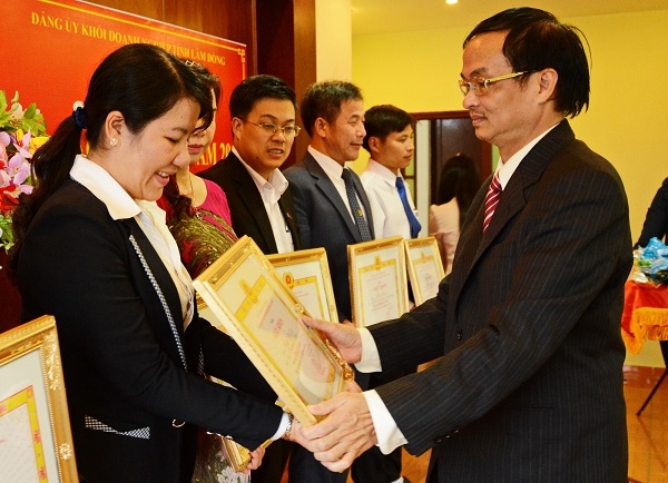Sôi nổi hội thi Báo cáo viên giỏi Đảng ủy Khối Doanh nghiệp năm 2016