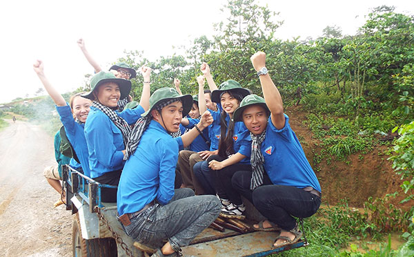Xanh mãi mùa hè tình nguyện