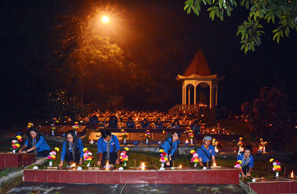 Đêm tri ân ấm áp trong sự tỏa sáng của hàng ngàn ngọn nến lung linh