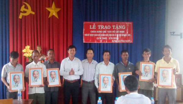 Noi gương Bác để vươn lên trong cuộc sống