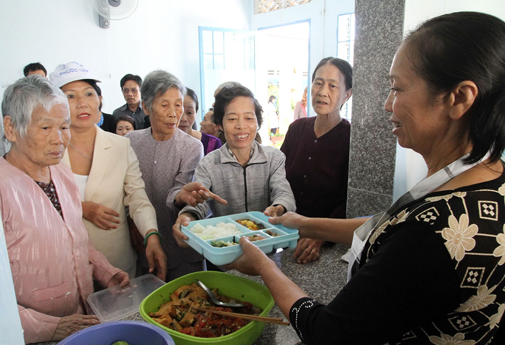"Nhịp cầu" của lòng nhân ái