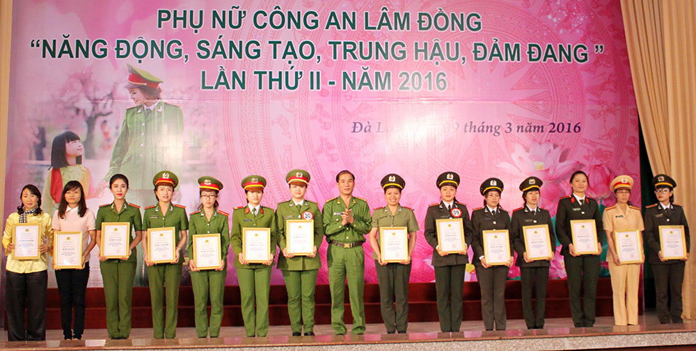 Phụ nữ công an với phong trào làm theo gương Bác; kỷ cương, sáng tạo vì ANTQ; xây dựng gia đình hạnh phúc