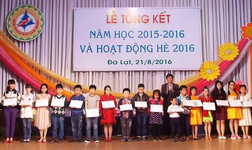 Nhà thiếu nhi Lâm Đồng: Khen thưởng 425 học sinh xuất sắc