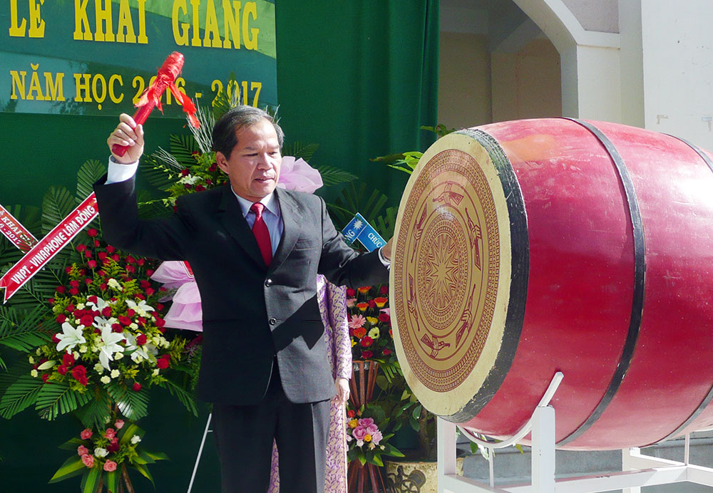 Tưng bừng khai giảng năm học mới