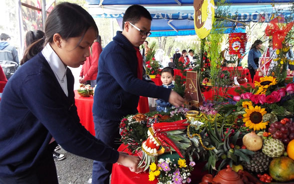 Hàng ngàn thiếu nhi "Vui hội trăng Rằm"