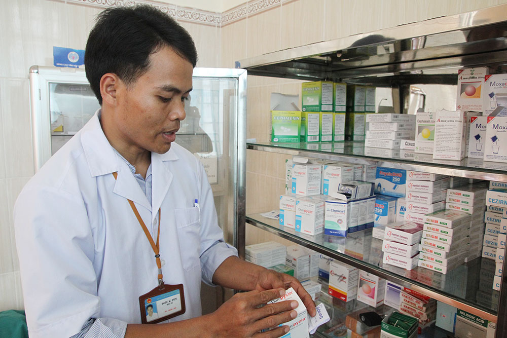 Bác sỹ của buôn làng