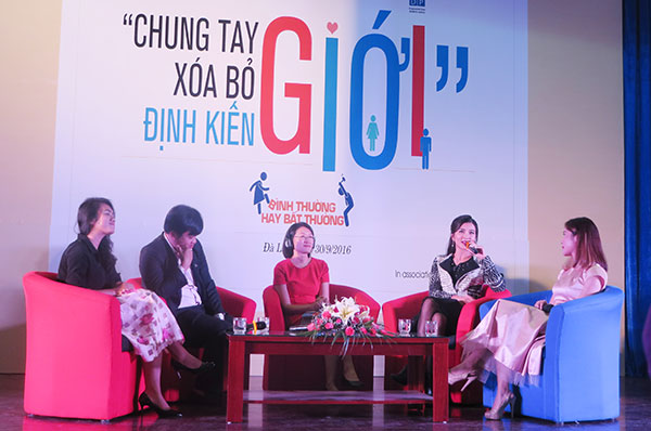 Chung tay xóa bỏ định kiến giới