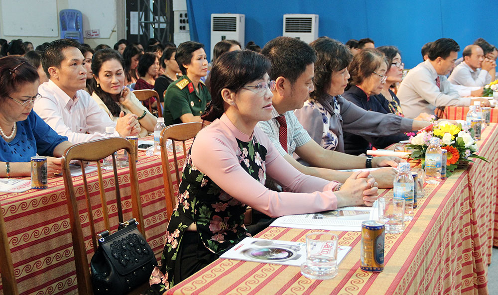 Các đại biểu về tham dự hội nghị