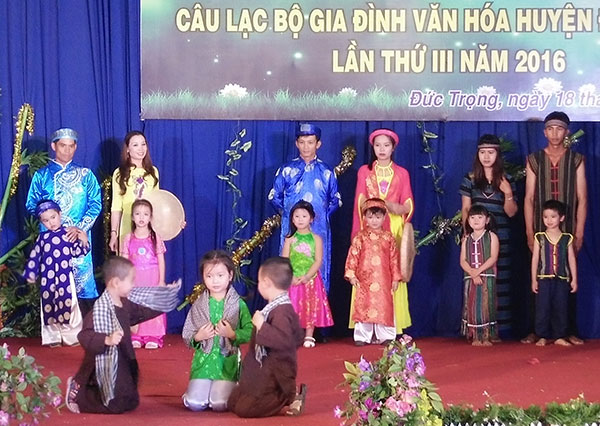 Cùng gìn giữ bản sắc văn hóa dân tộc