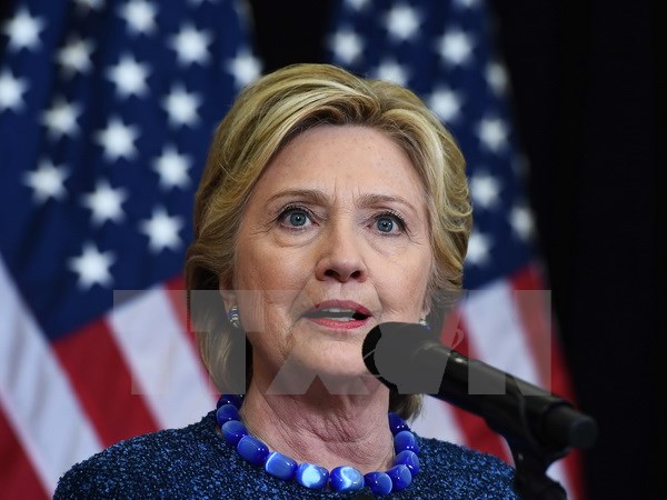 Bầu cử Mỹ: Vụ điều tra email của FBI &quot;có thể vi phạm pháp luật&quot;