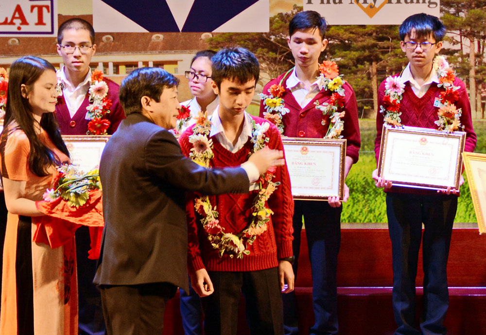 Nối tiếp niềm tự hào...