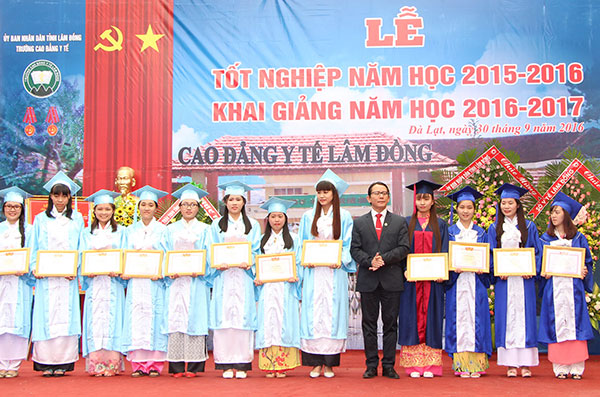 Có một trường y trên cao nguyên Lâm Viên