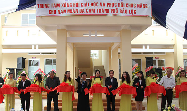 Khánh thành trung tâm xông hơi giải độc cho nạn nhân chất độc da cam