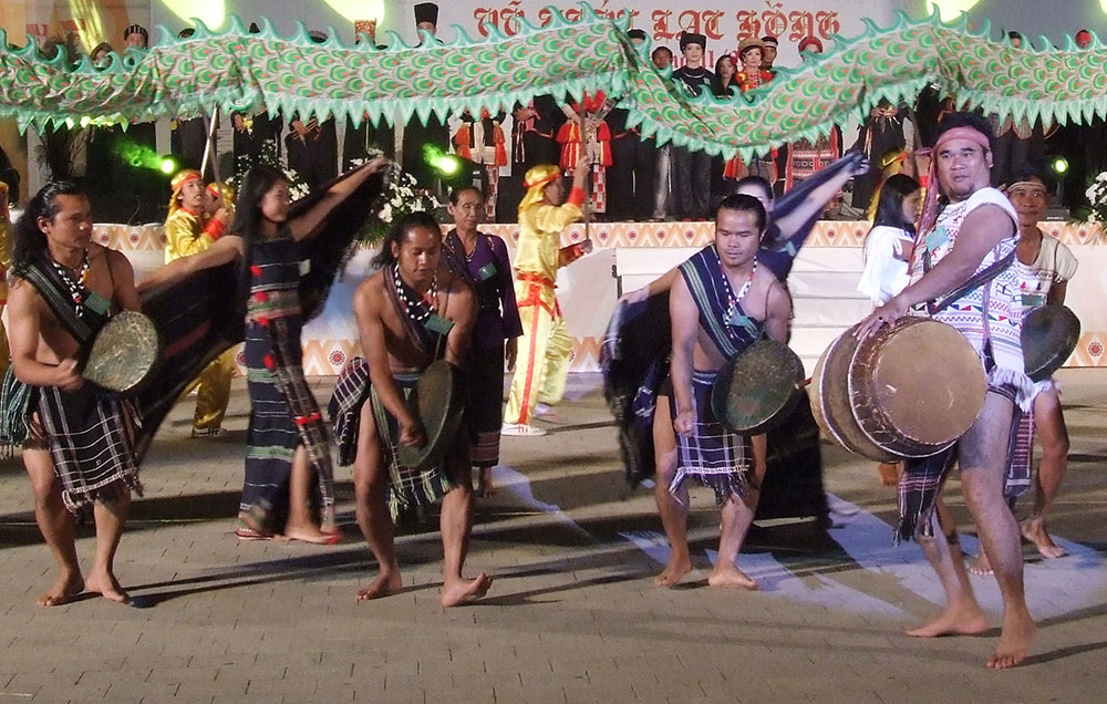 Hoạt động văn hóa, nghệ thuật phải kết hợp hài hòa giữa truyền thống và hiện đại