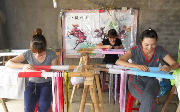 Gần cơ sở, lắng nghe tiếng nói chị em