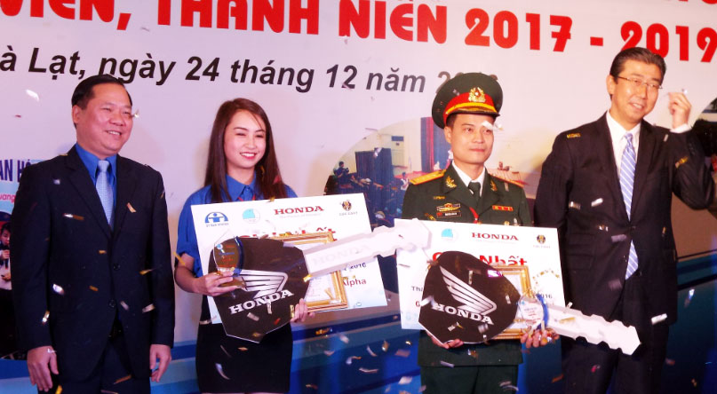 Trao 20 giải thưởng xuất sắc cuộc thi &quot;Thanh niên với văn hoá giao thông&quot;