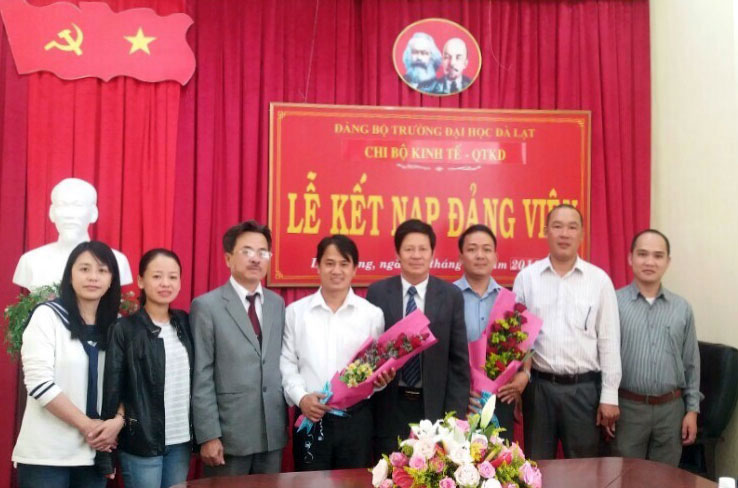 Đoàn kết, thống nhất để thực hiện tốt nhiệm vụ chính trị