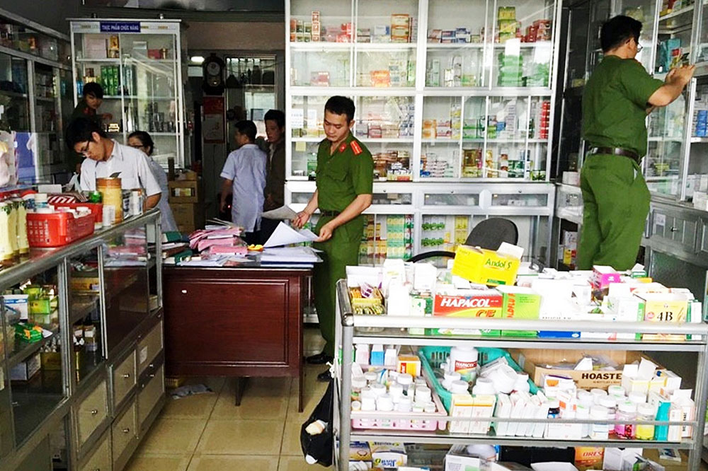 &quot;Tuyên chiến&quot; với buôn lậu, hàng giả cuối năm