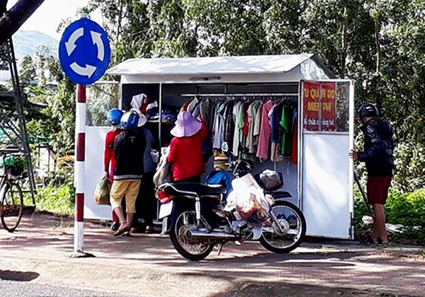 Bảo Lộc có tủ quần áo từ thiện