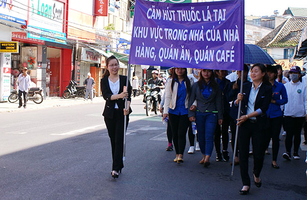 Công tác phòng chống tác hại thuốc lá còn nhiều khó khăn