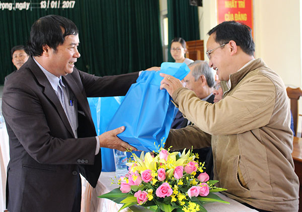 Đức Trọng tổ chức gặp mặt các chức sắc tôn giáo