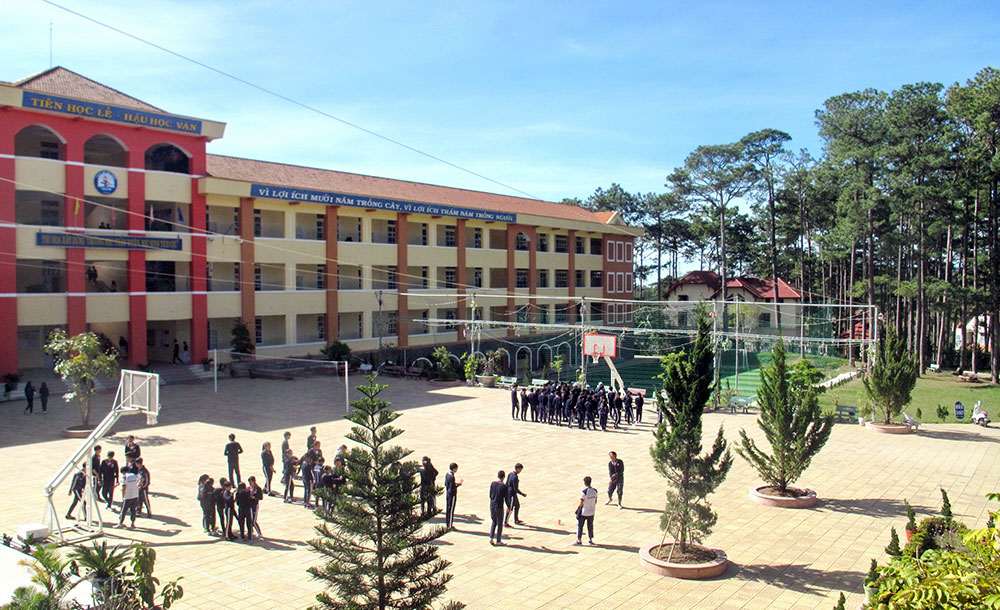 Trường học không khói thuốc lá