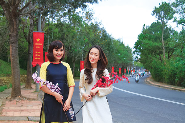 Đảng và mùa xuân của dân tộc