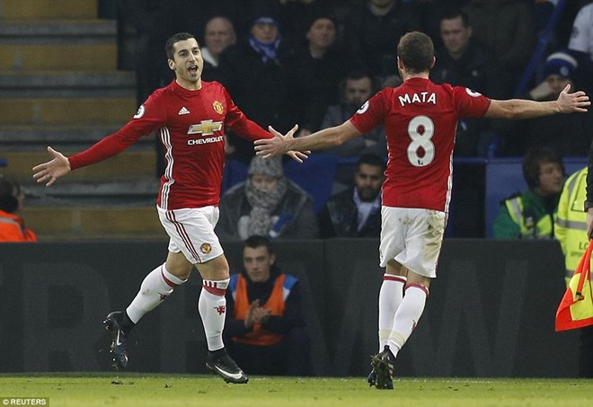 Mkhitaryan và Mata cùng lập công giúp Quỷ đỏ chiến thắng. (Nguồn: Reuters)